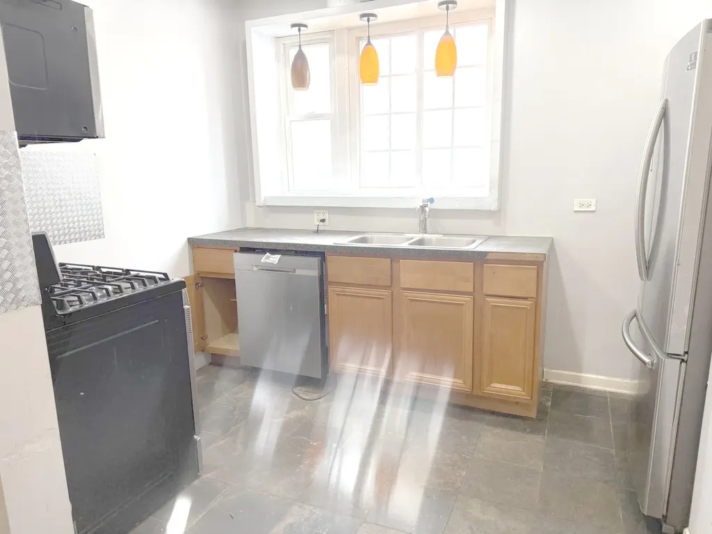 10228 South Prospect Avenue Chicago IL 60643