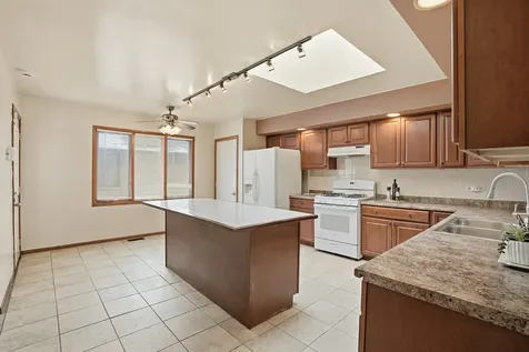 15641 Cottage Grove Avenue Dolton IL 60419