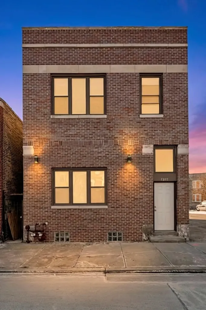 1215 West 59th Street Chicago IL 60636
