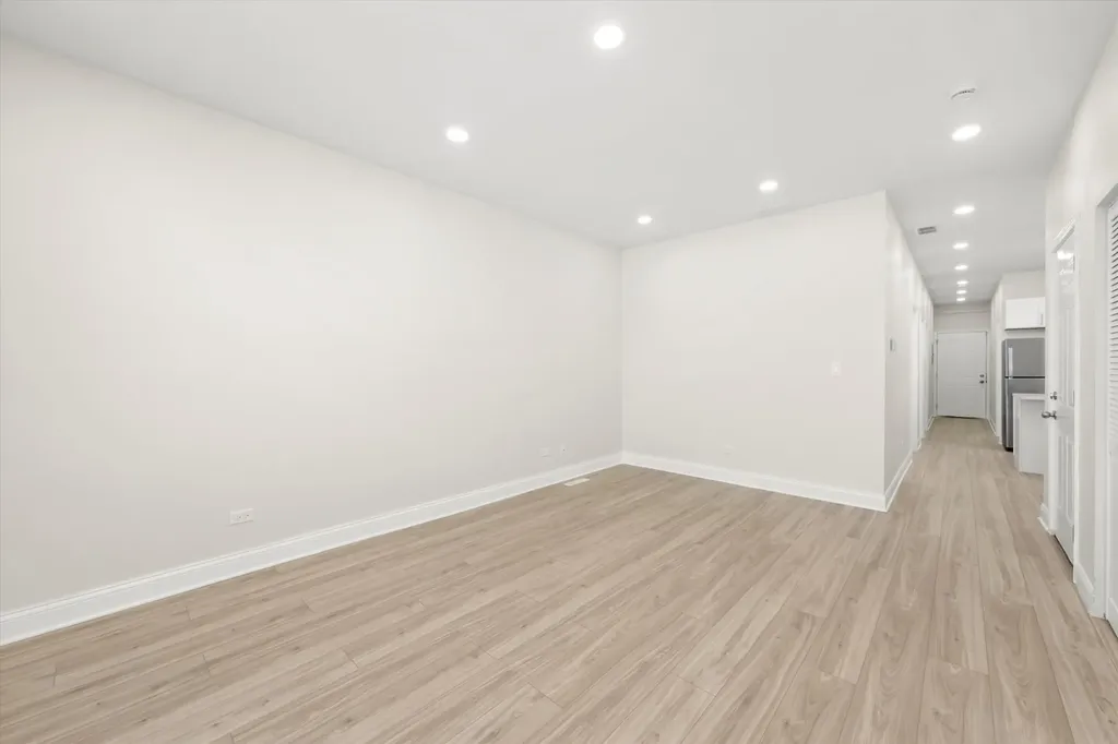 1215 West 59th Street Chicago IL 60636
