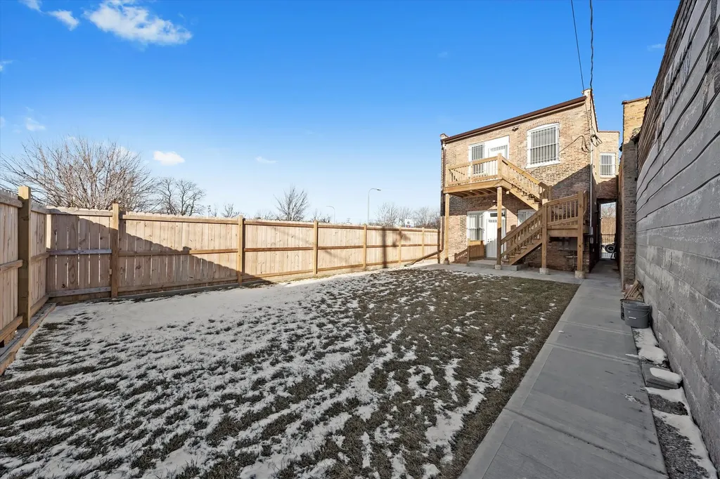 1215 West 59th Street Chicago IL 60636