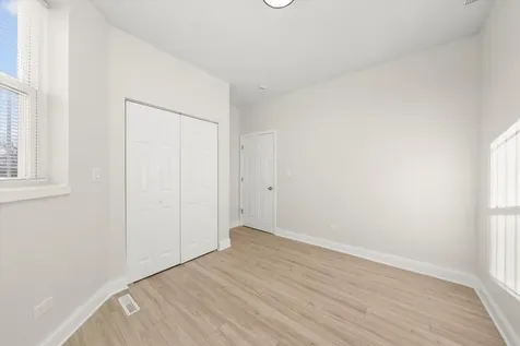 1215 West 59th Street Chicago IL 60636