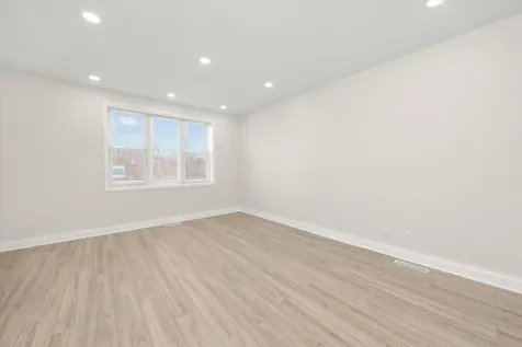 1215 West 59th Street Chicago IL 60636