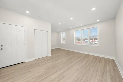 1215 West 59th Street Chicago IL 60636