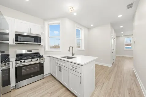 1215 West 59th Street Chicago IL 60636