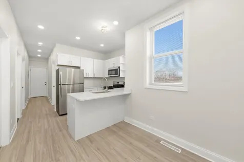 1215 West 59th Street Chicago IL 60636