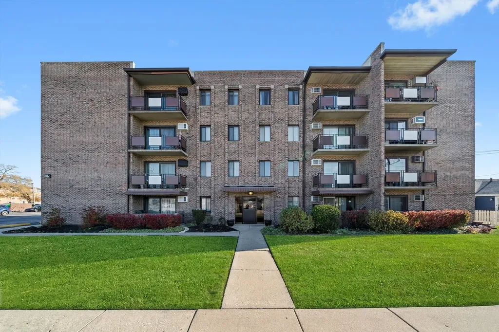7945 South Oketo Avenue Bridgeview IL 60455