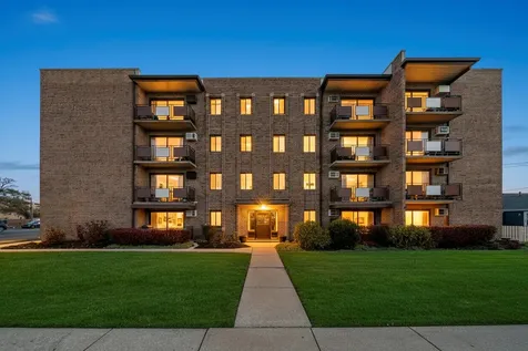 7945 South Oketo Avenue Bridgeview IL 60455