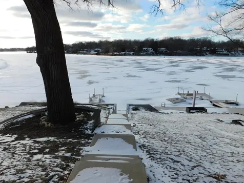 1590 Lake Holiday Drive Lake Holiday IL 60548