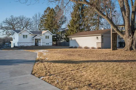 1590 Lake Holiday Drive Lake Holiday IL 60548