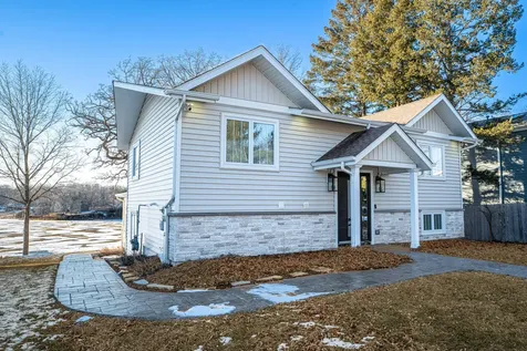 1590 Lake Holiday Drive Lake Holiday IL 60548