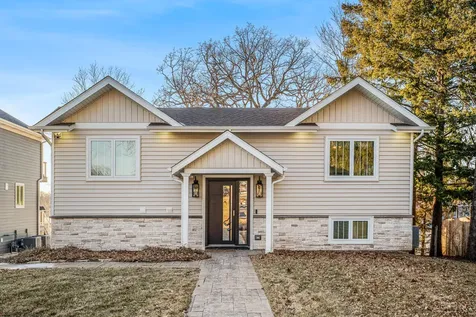 1590 Lake Holiday Drive Lake Holiday IL 60548