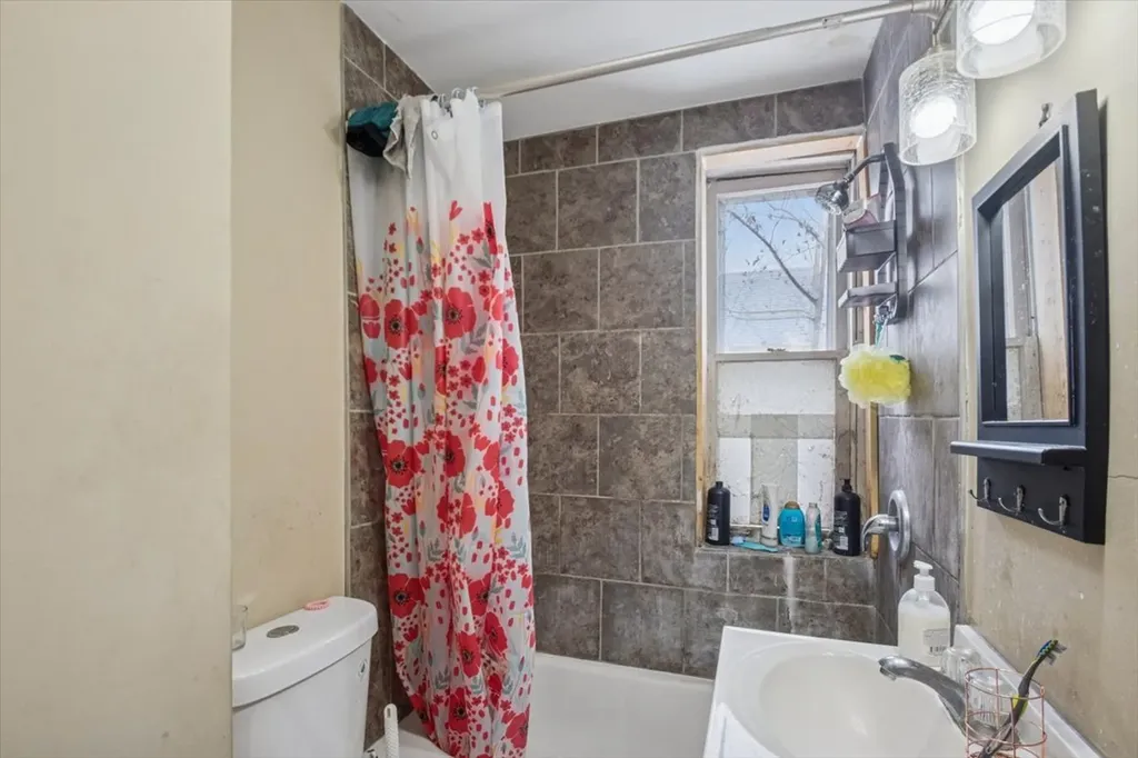 6027 South Loomis Boulevard Chicago IL 60636