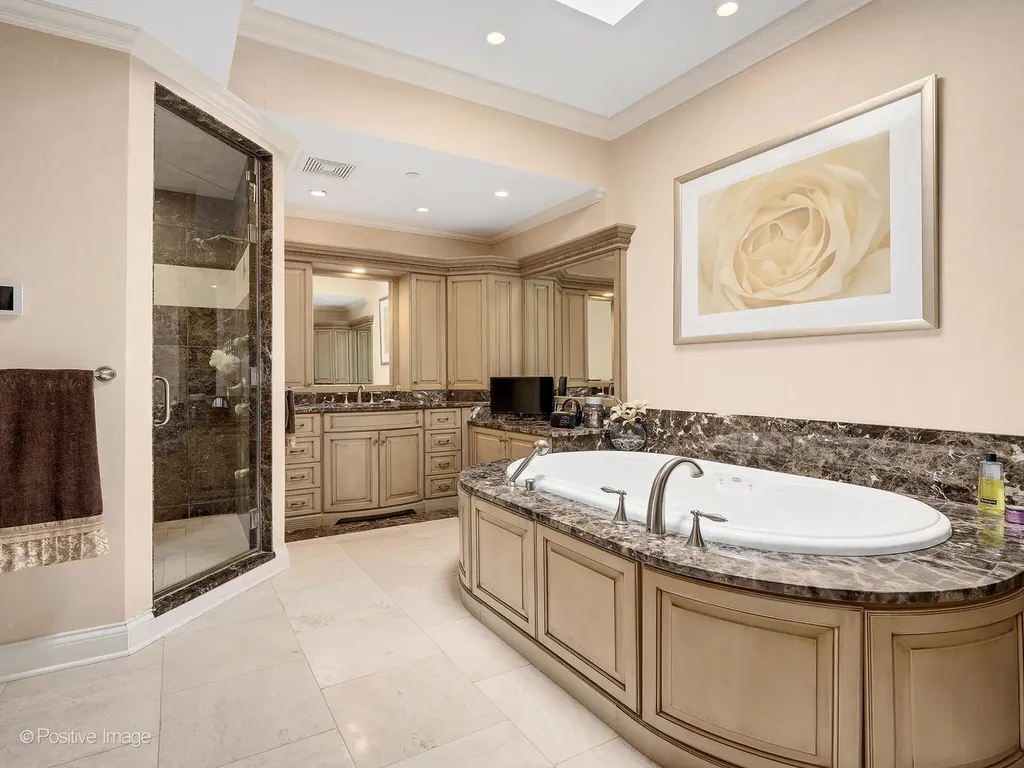 1218 Hawthorne Court Hinsdale IL 60521