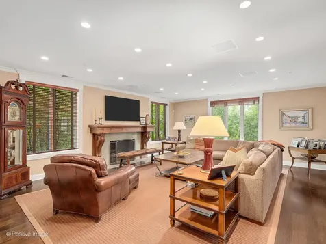 1218 Hawthorne Court Hinsdale IL 60521