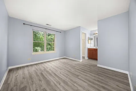 214 Glengarry Drive Bloomingdale IL 60108