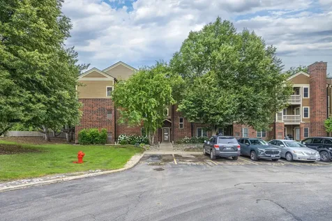 214 Glengarry Drive Bloomingdale IL 60108