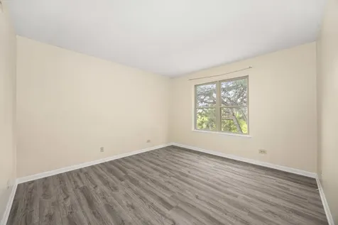 214 Glengarry Drive Bloomingdale IL 60108