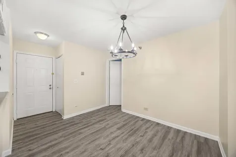 214 Glengarry Drive Bloomingdale IL 60108