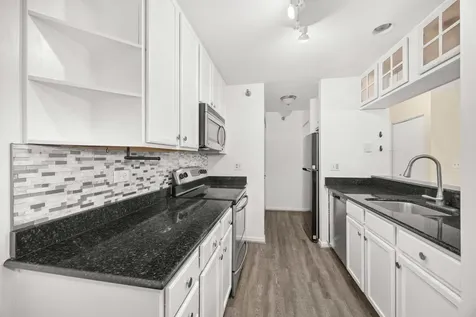 214 Glengarry Drive Bloomingdale IL 60108