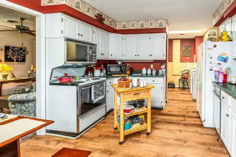 11328 Cedar Grove Road Marion IL 62959
