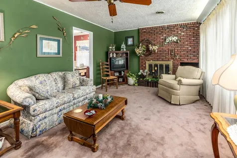 11328 Cedar Grove Road Marion IL 62959