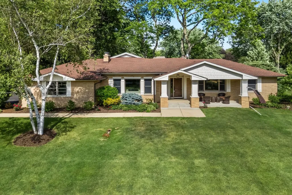 1043 Blackburn Drive Inverness IL 60067
