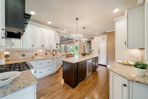 1043 Blackburn Drive Inverness IL 60067