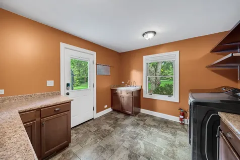 1043 Blackburn Drive Inverness IL 60067
