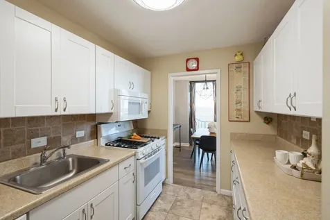 1800 7TH Street East Moline IL 61244