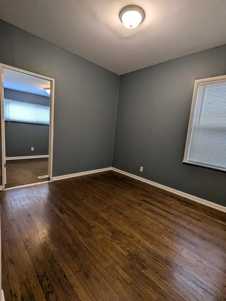 11246 South Indiana Avenue Chicago IL 60628