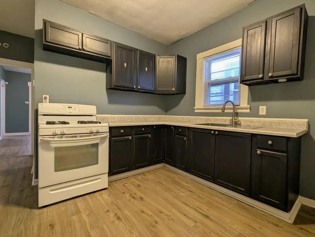 11246 South Indiana Avenue Chicago IL 60628