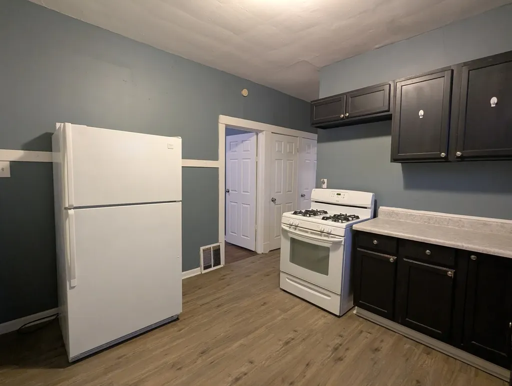 11246 South Indiana Avenue Chicago IL 60628