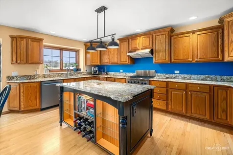 1813 Winchester Court Oswego IL 60543