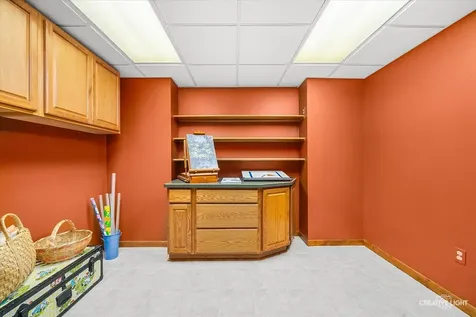1813 Winchester Court Oswego IL 60543