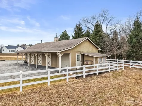 1813 Winchester Court Oswego IL 60543