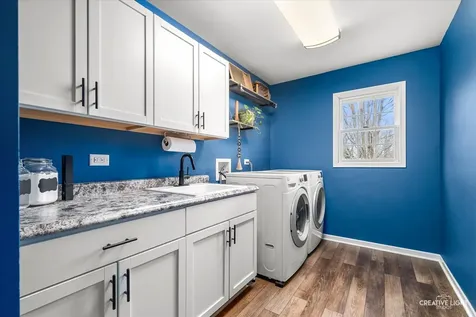 1813 Winchester Court Oswego IL 60543