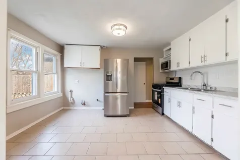 38 North Rebecca Street Glenwood IL 60425