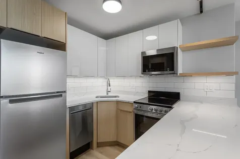 6166 North Sheridan Road Chicago IL 60660