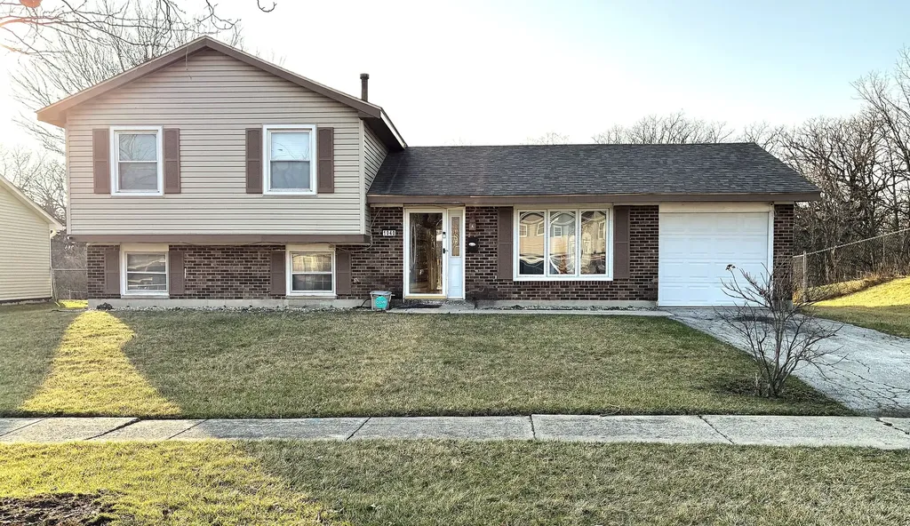 1040 Blackhawk Drive University Park IL 60484