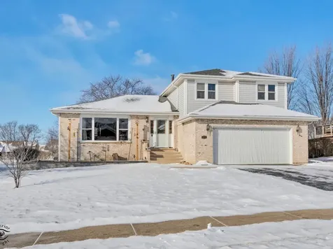 618 Mendota Lane Romeoville IL 60446