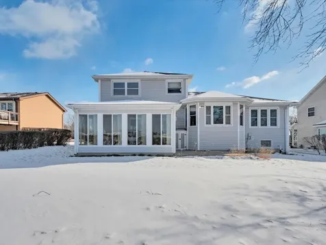 618 Mendota Lane Romeoville IL 60446