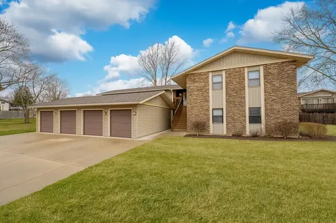 5850 Fresno Court Hanover Park IL 60133
