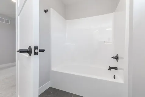 5303 Finlen Lane Bloomington IL 61705