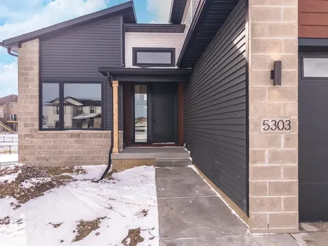 5303 Finlen Lane Bloomington IL 61705