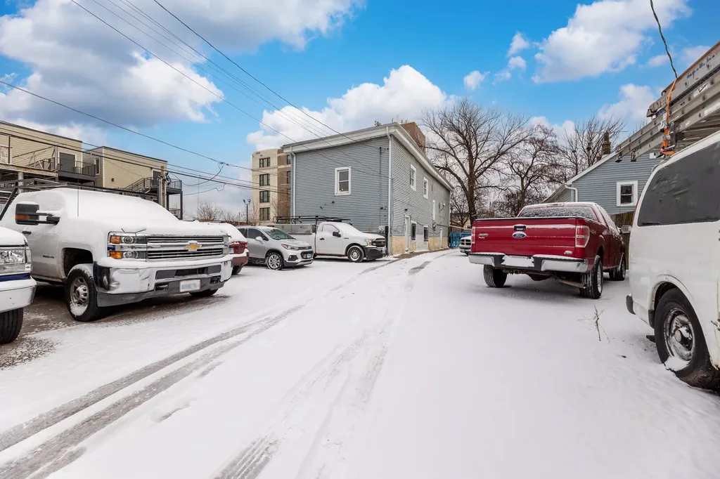 4712 South Marshfield Avenue Chicago IL 60609