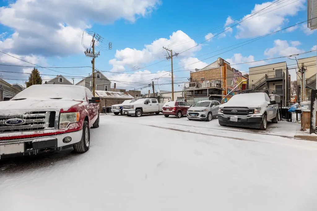 4712 South Marshfield Avenue Chicago IL 60609