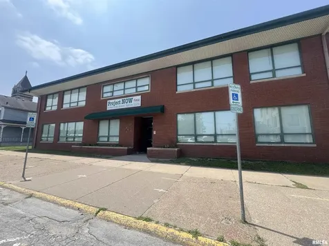 416 19TH Street Rock Island IL 61201