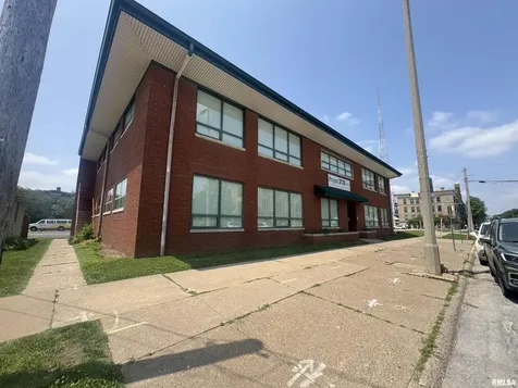416 19TH Street Rock Island IL 61201