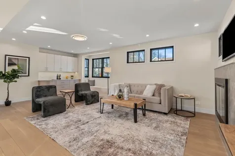 415 North Haddow Avenue Arlington Heights IL 60004